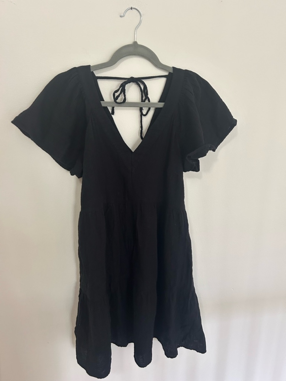NWT. Old Navy. Black V-Neck Tie-Back Short Sleeve Dress
